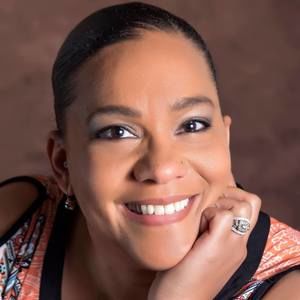 Meet your Posher, Robyn